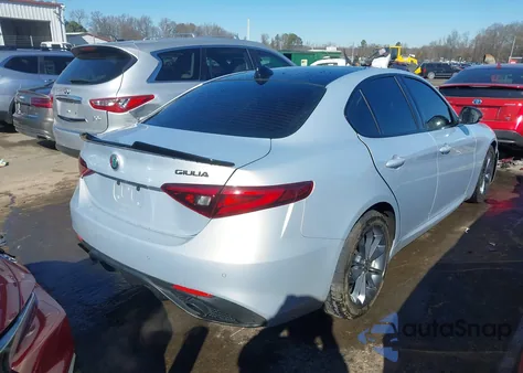 2021 Alfa Romeo Giulia Ti Sport Rwd z USA, uszkodzony, nr VIN ZARFAMBN8M7647580